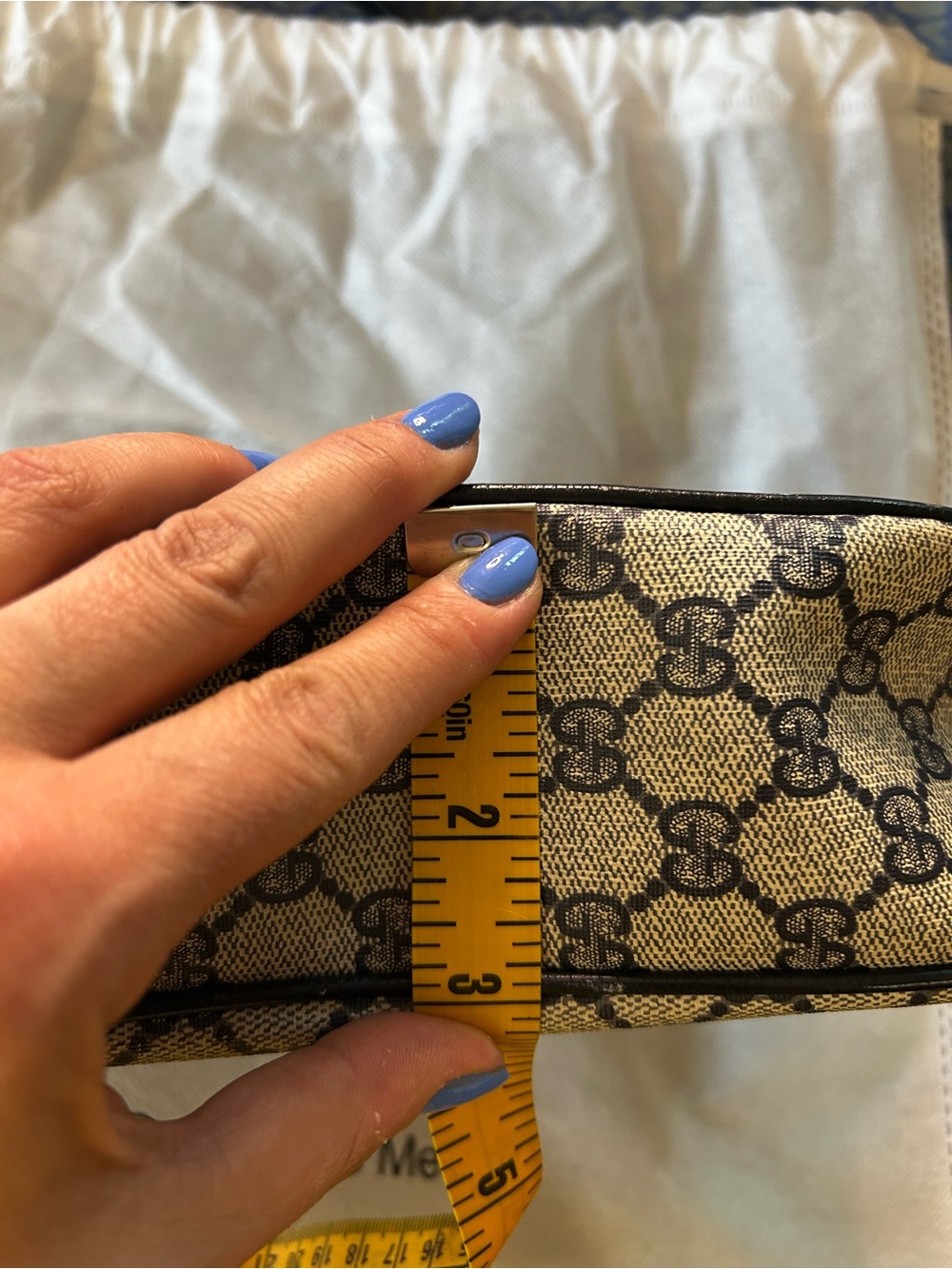 Gucci Black and Beige GG Web Crossbody Bag - Picture 15 of 16